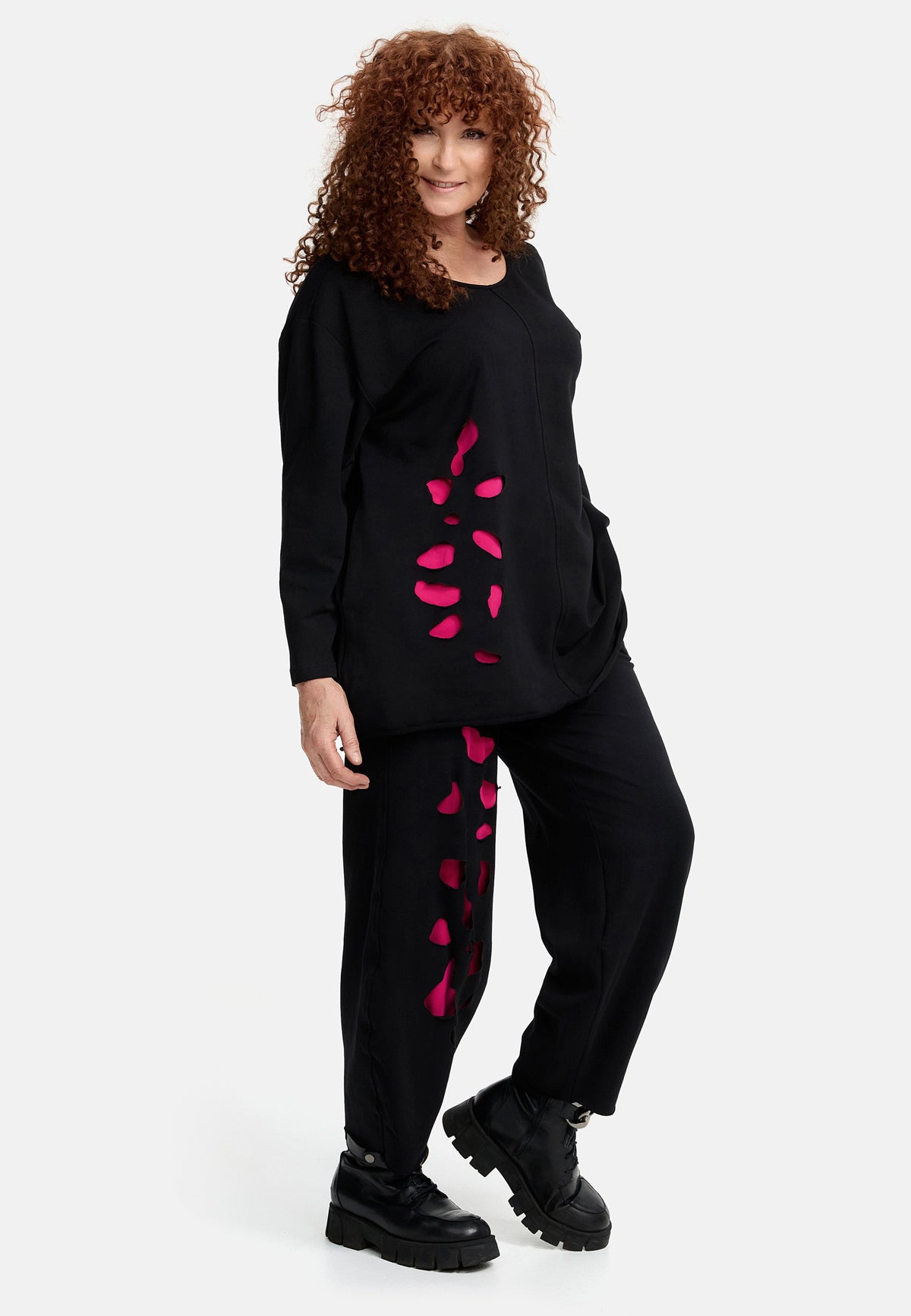 DYB Hose Laser Cut Schwarz Pink große Größen – Nickis XXL Fashion – Ansicht 4