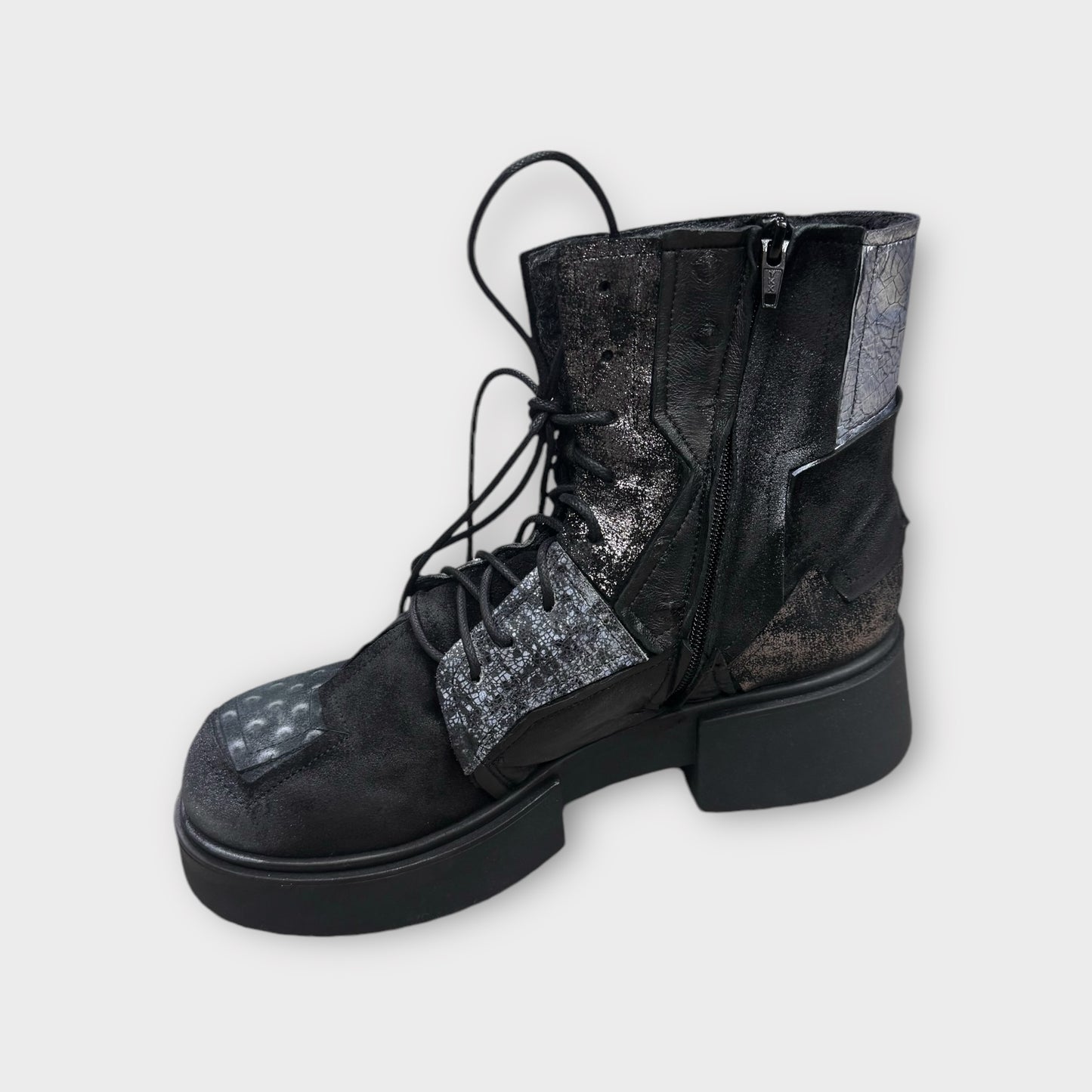 Papucei Stiefelette Boot schwarz mit silbernen Patches 39 40 41 42 43
