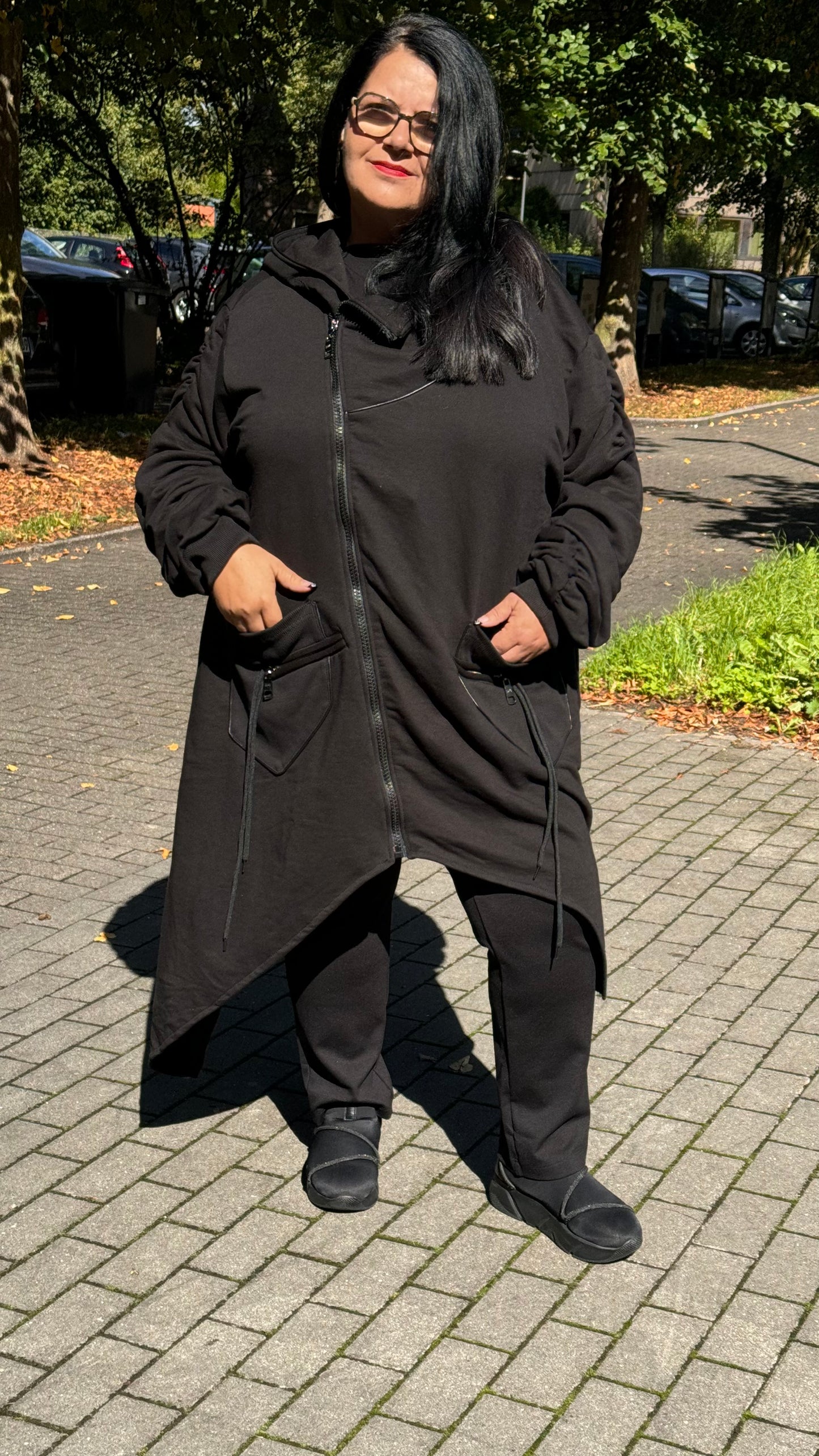 H4 ausfgefallener Sweatshirtmantel mit Taschen und Reissverschlüssen A-Linie oversize 48 50 52 54 56 58 60