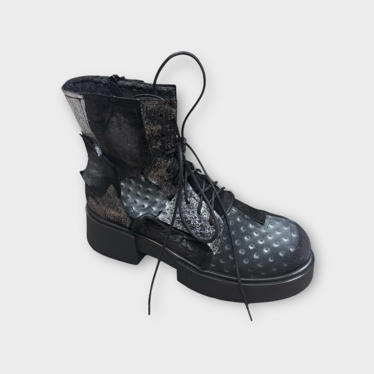 Papucei Stiefelette Boot schwarz mit silbernen Patches 39 40 41 42 43