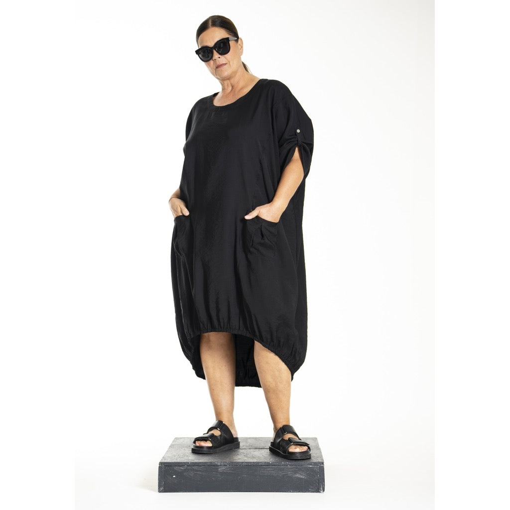 Gozzip Kleid Sommer schwarz weit Oversize Schnitt 42 44 46 48 50 52 54 56