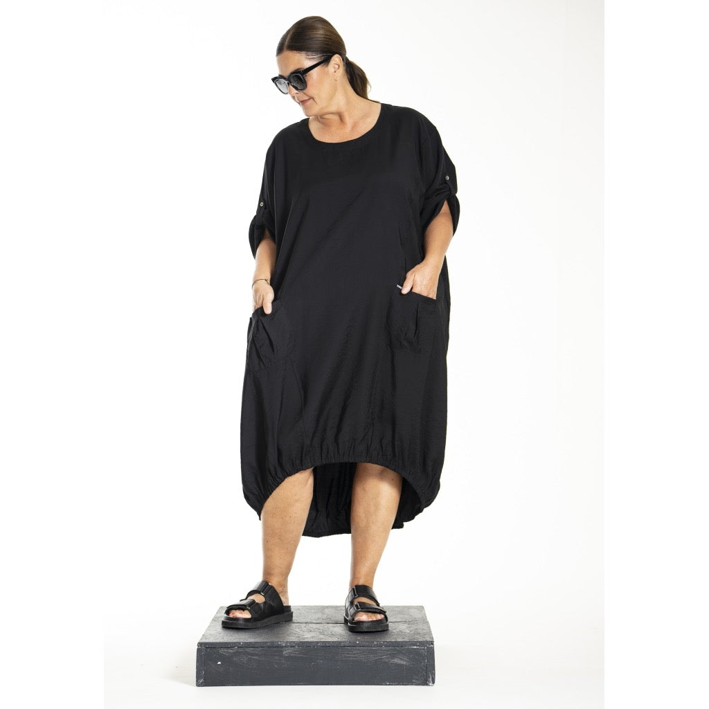 Gozzip Kleid Sommer schwarz weit Oversize Schnitt 42 44 46 48 50 52 54 56