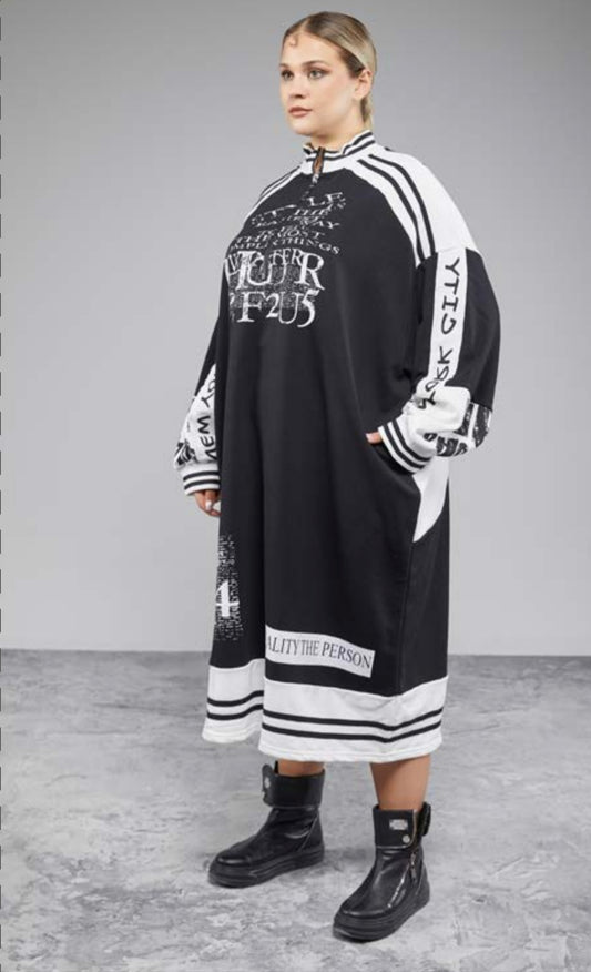 H4 Kleid College Style schwarz weiß oversize Look Einheitsgrösse  48 50 52 54 56 58 60