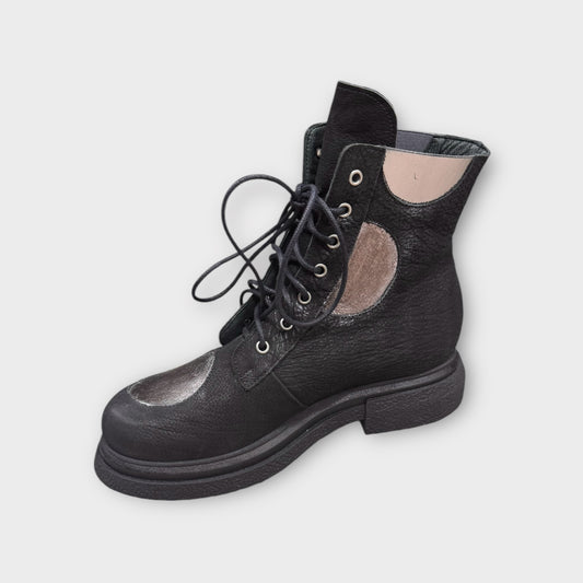 Papucei Stiefelette Boots schwarz mit metallic silbernen Punkten 39 40 41 42 43