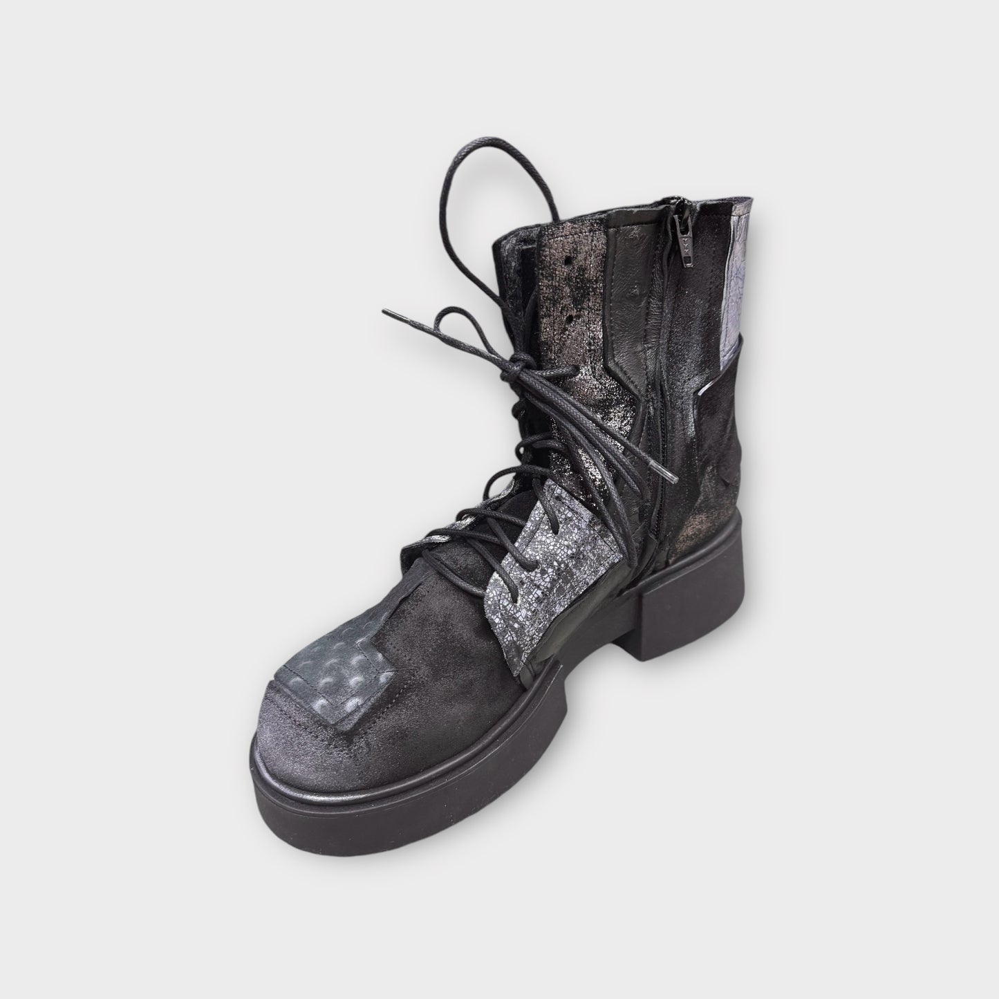 Papucei Stiefelette Boot schwarz mit silbernen Patches 39 40 41 42 43