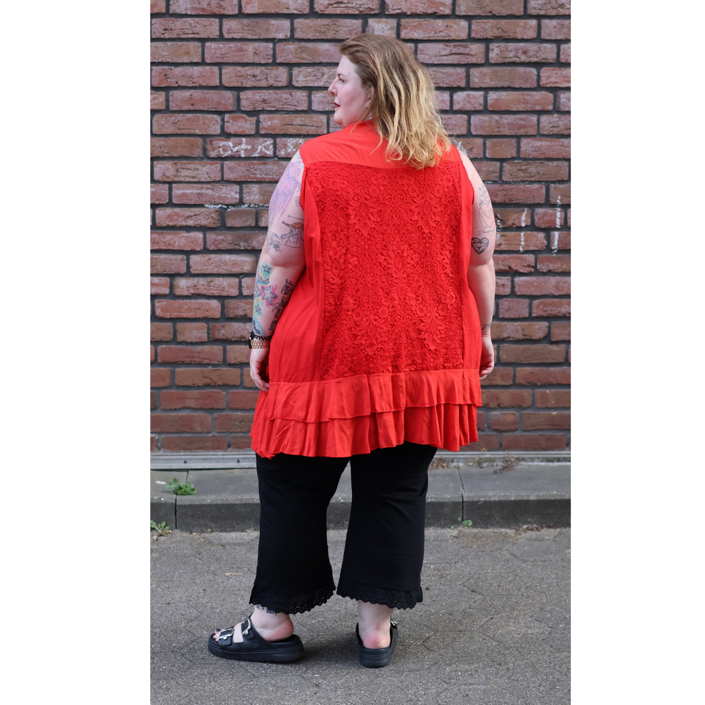 A-Linien-Weste mit Spitze & Volants – One Size diverse Farben 50 52 54 56 58 60 62