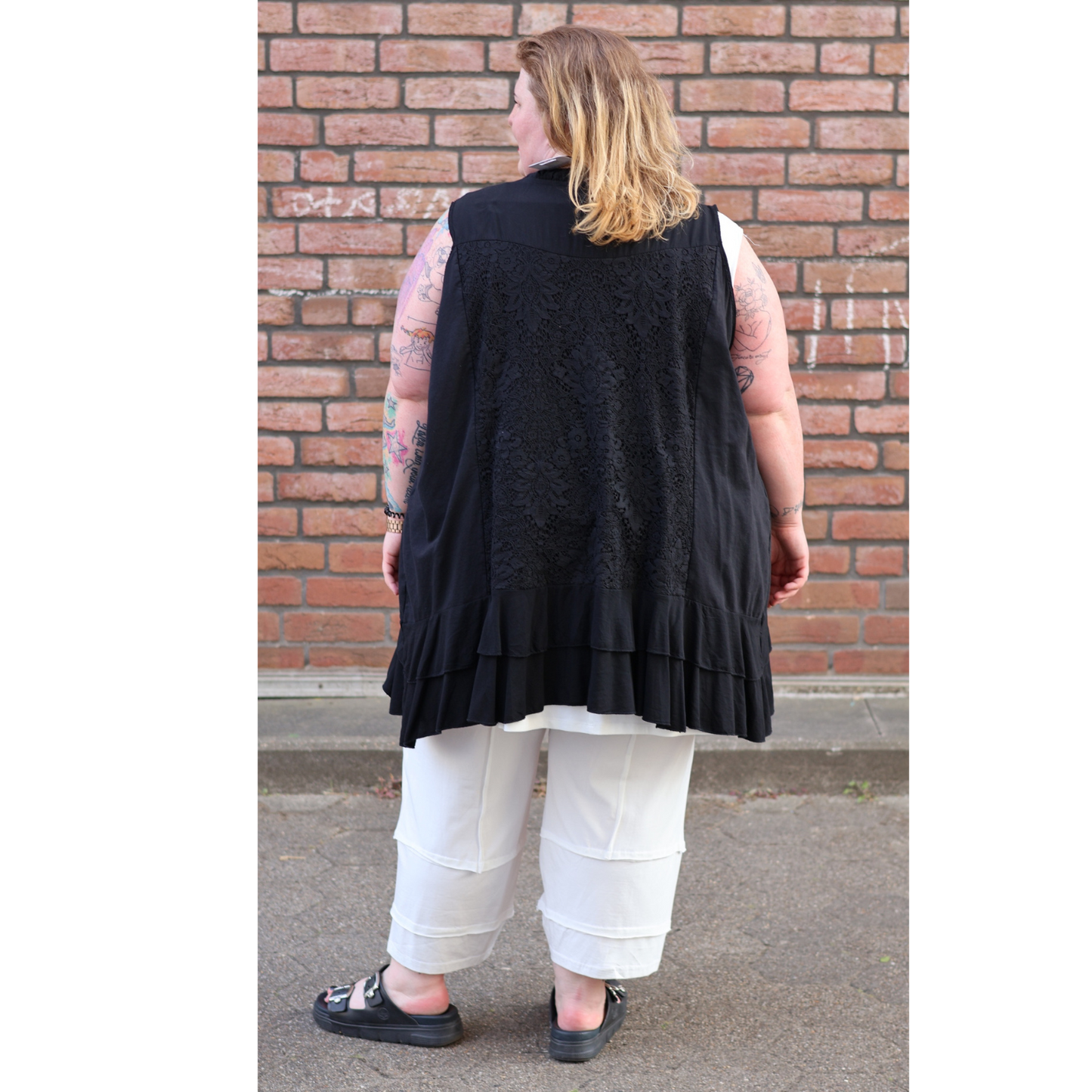 A-Linien-Weste mit Spitze & Volants – One Size diverse Farben 50 52 54 56 58 60 62