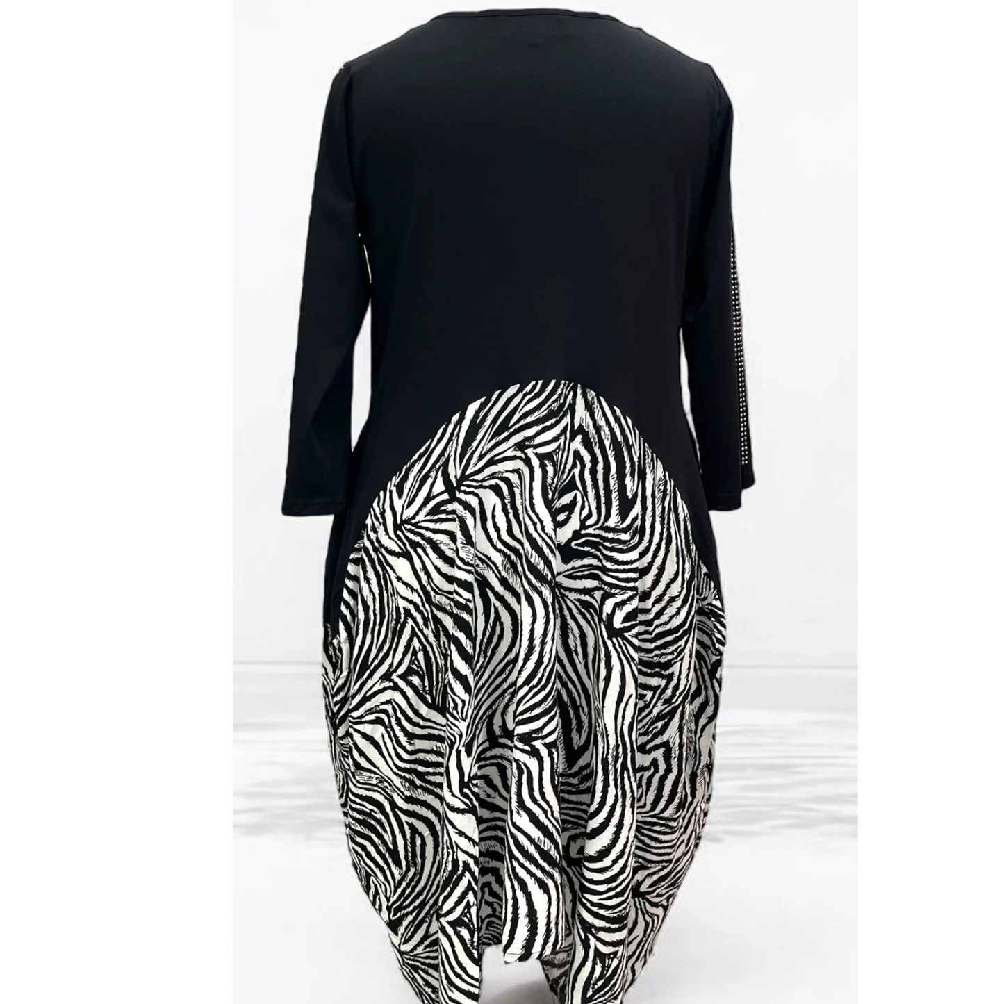 Vincenzo Allocca Long-Tunika „Zebra Flow“ – extravagant & voller Stil 40 42 44 46 48 50 52 54 56 58 60 62
