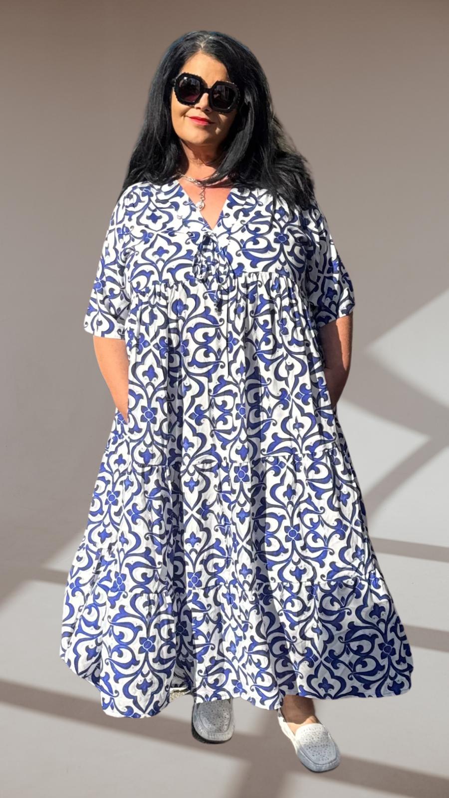 Vincenzo Allocca Maxikleid blau-weiß – luftiger Sommertraum 44 46 48 50 52 54 56 58 60 62