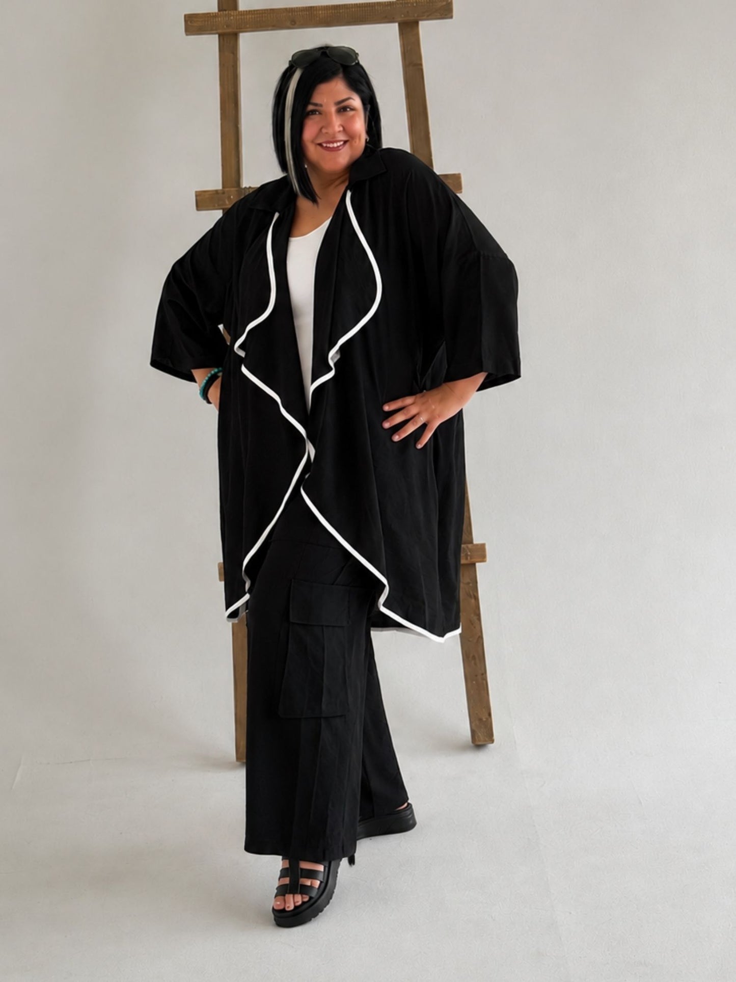 Sinne by Coom Jacke – Longcardigan mit Druck – in Pink, Weiß, Hellgrün und Schwarz erhältlich