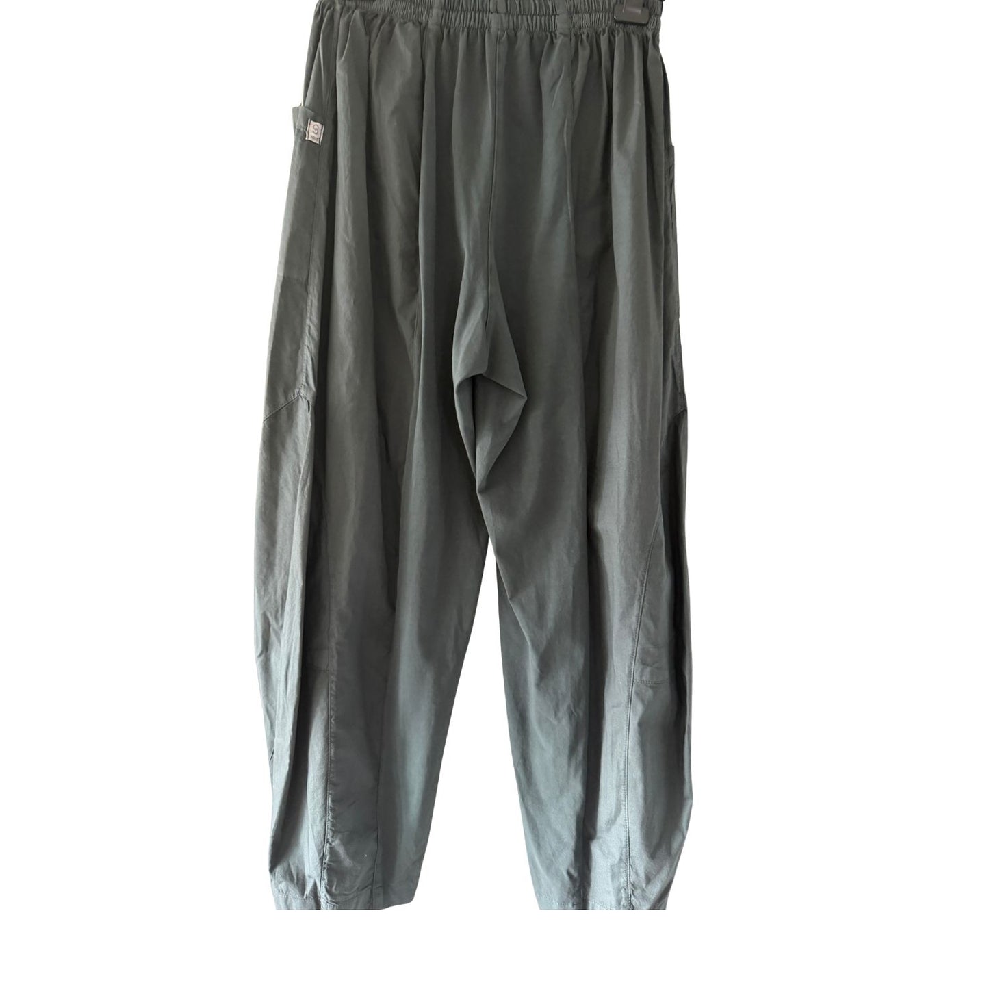 Sinne Oversize Hose mit Rundumgummizug & Stoffeinsätzen Kiwi / Anthrazit