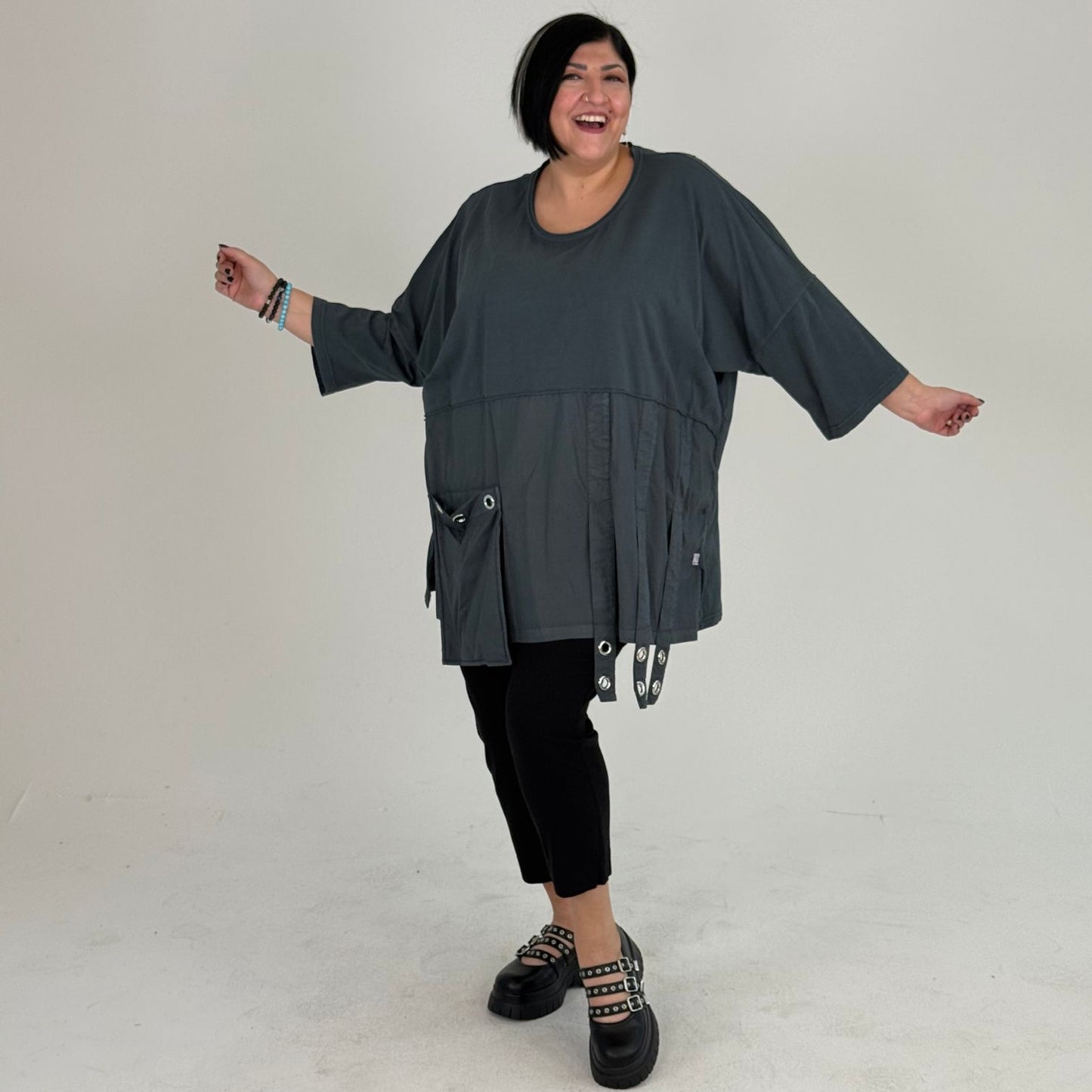Sinne Oversize Tunika mit Bändern & Ösen Kiwi Anthrazit Pink Weiß