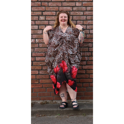 Mix Virage Leo & Red Flowers Oversize Kleid aus federleichter Viskose 44 46 48 50 52 54 56 58