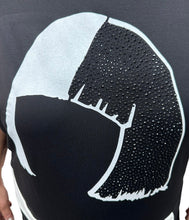 Lade das Bild in den Galerie-Viewer, La Velina Tshirt mit Motiv schwarz weiß mit Glitzer Gr 1 - 3
