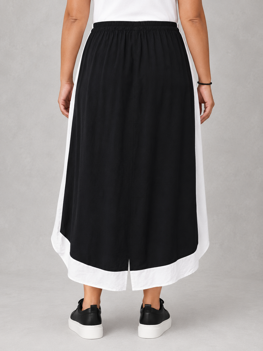 Sinne Rock große Größen Maxi Schwarz-Weiß Colour-Block Geometrie-Print