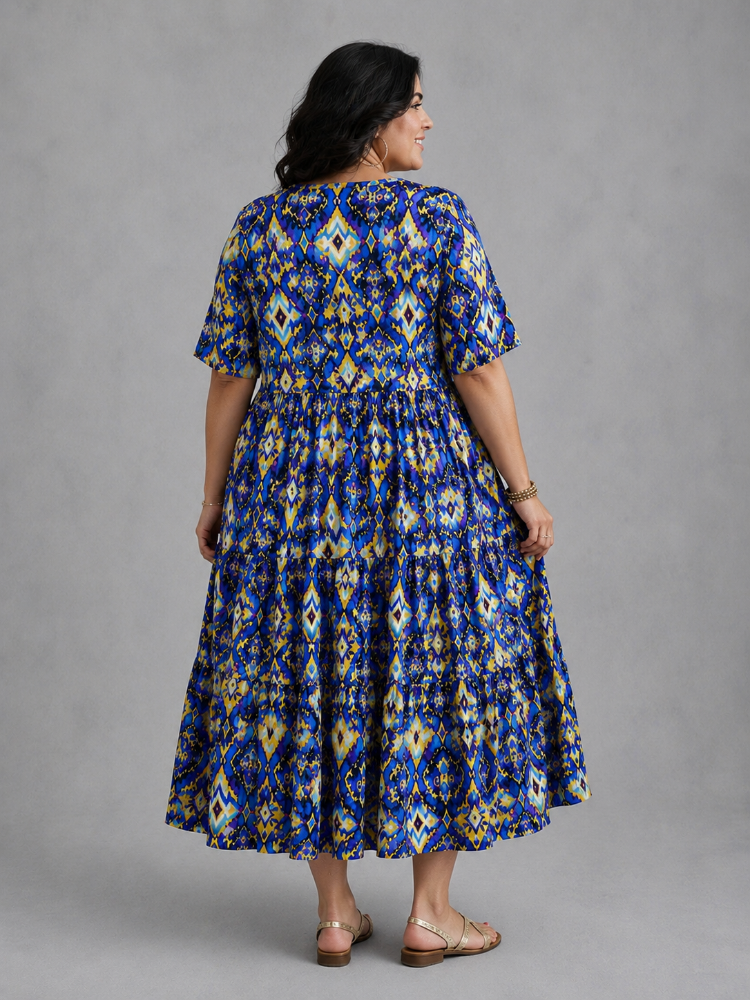 Frenzi Stufenkleid Ikat-Print Blau-Gelb – Einheitsgröße 44–52