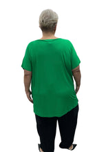 Lade das Bild in den Galerie-Viewer, La Velina Shirt mit Taschen aus Löchern grün oder schwarz Gr 1 - 3
