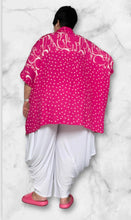 Lade das Bild in den Galerie-Viewer, Aprico Bluse pink weiß Punkte oversize Gr 42 - 60
