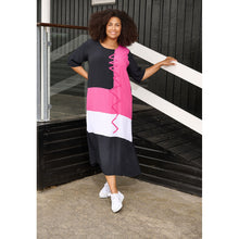Lade das Bild in den Galerie-Viewer, Aprico Kleid schwarz weiß pink 42/44 - 58/60
