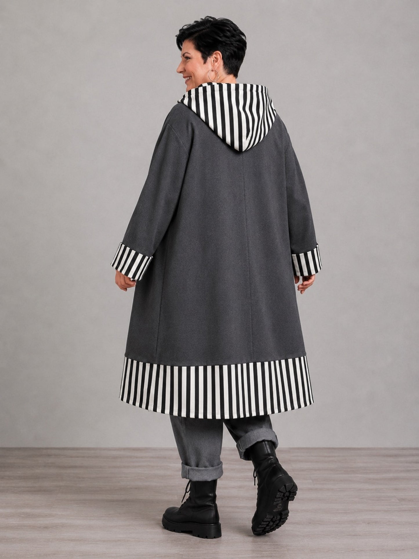 AKH Fashion Mantel Viskose mit Kapuze und Streifen Oversize – Anthrazit/Schwarz-Weiß, Einheitsgröße 44–54