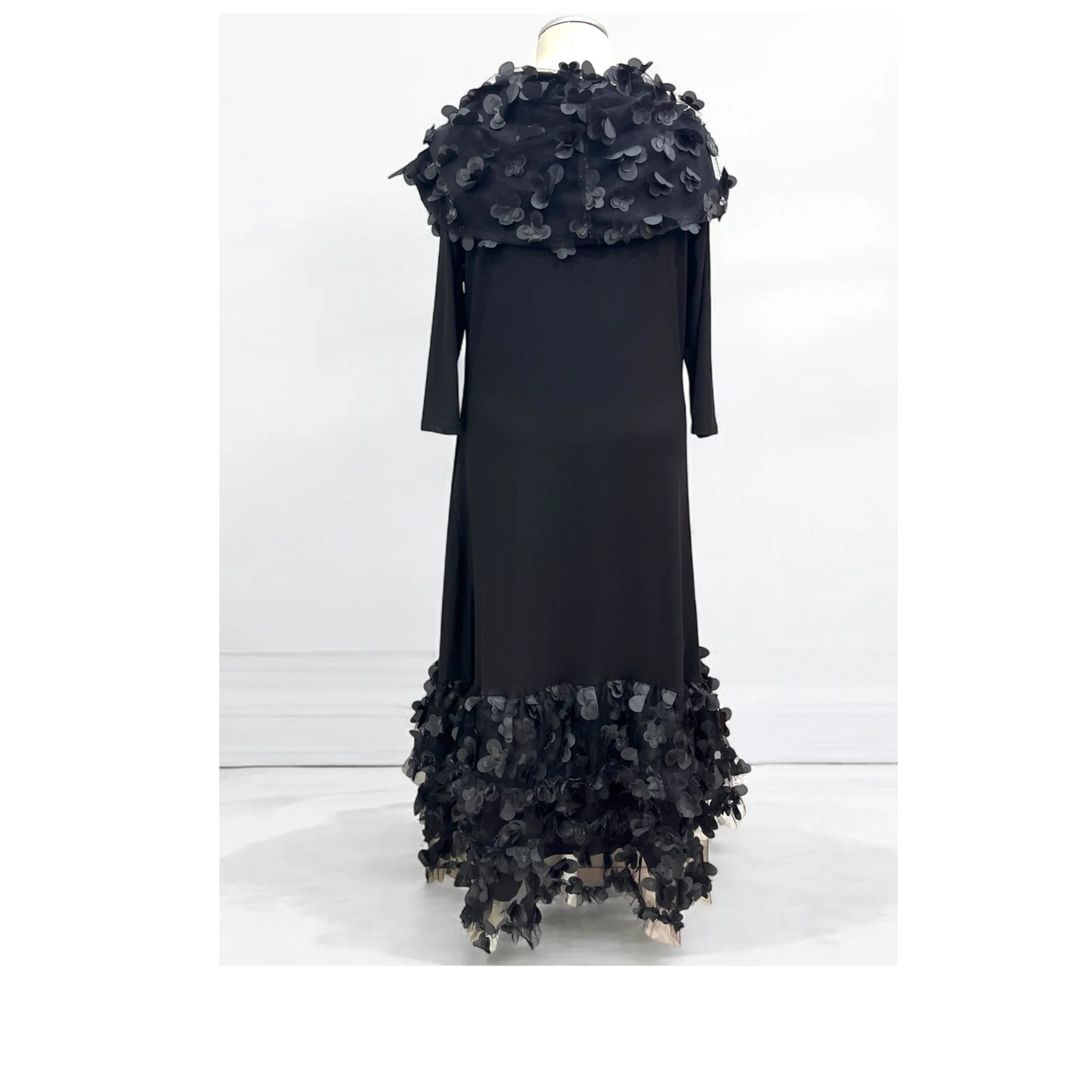 Vincenzo Allocca Avantgarde-Kleid – der Star des Abends in 3D-Optik44 46 48 50 52 54 56 58 60 62