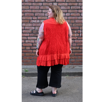 A-Linien-Weste mit Spitze & Volants – One Size diverse Farben 50 52 54 56 58 60 62