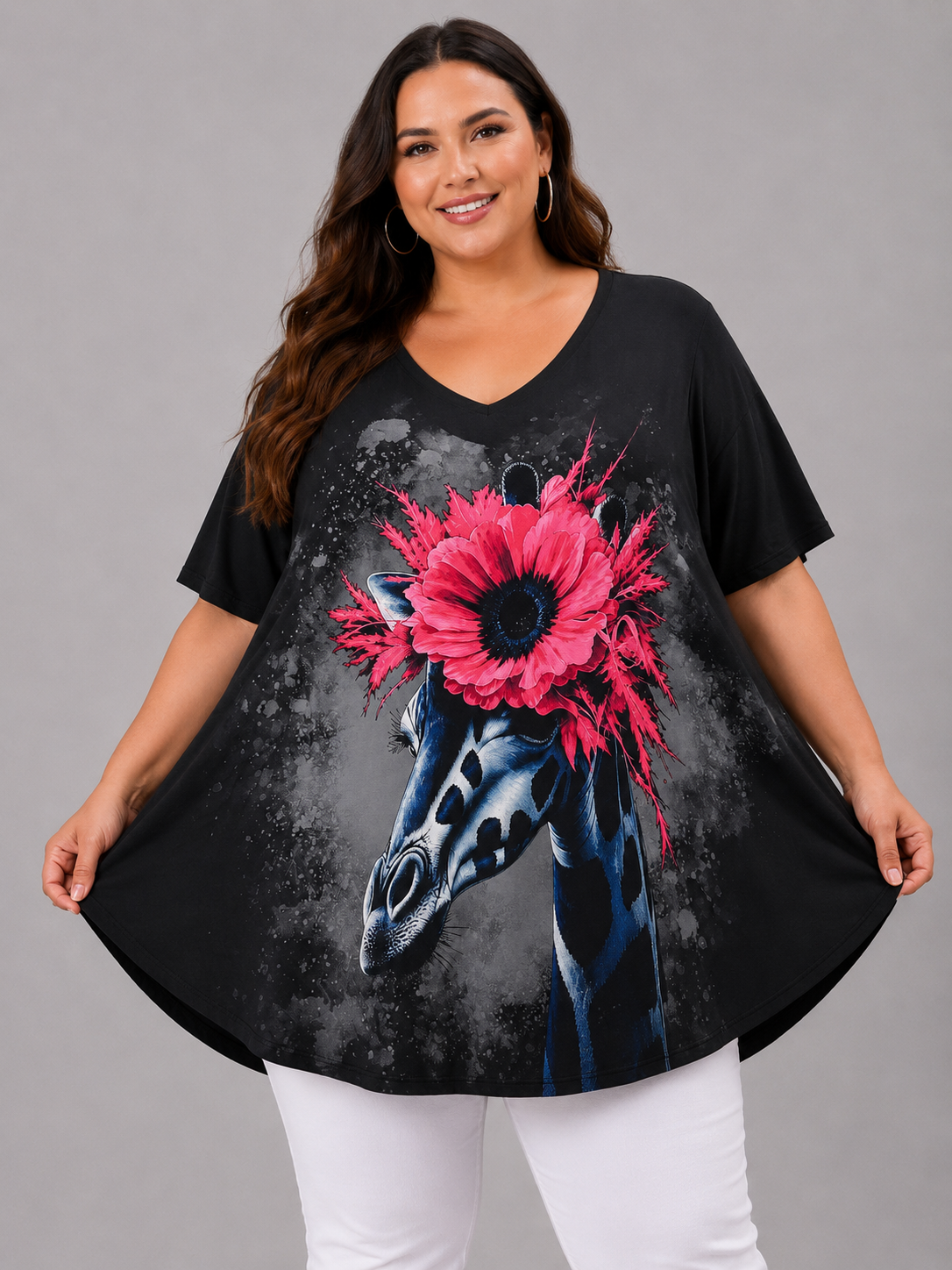 Frenzi Oversize Shirt Giraffe mit Blume Schwarz – Exklusiv-Print – Einheitsgröße 44–58