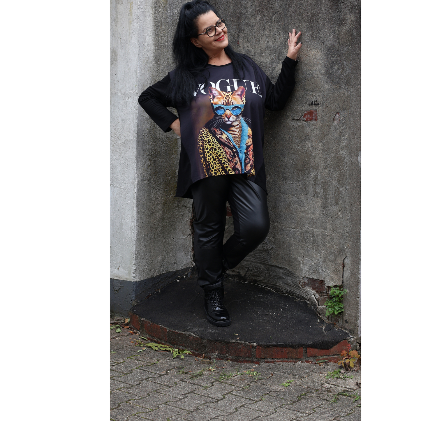 Frenzi4u Shirt „Fashion Cat“ – Schwarzes Oversize-Shirt mit Glitzerprint  44 46 48 50 52 54 56 58