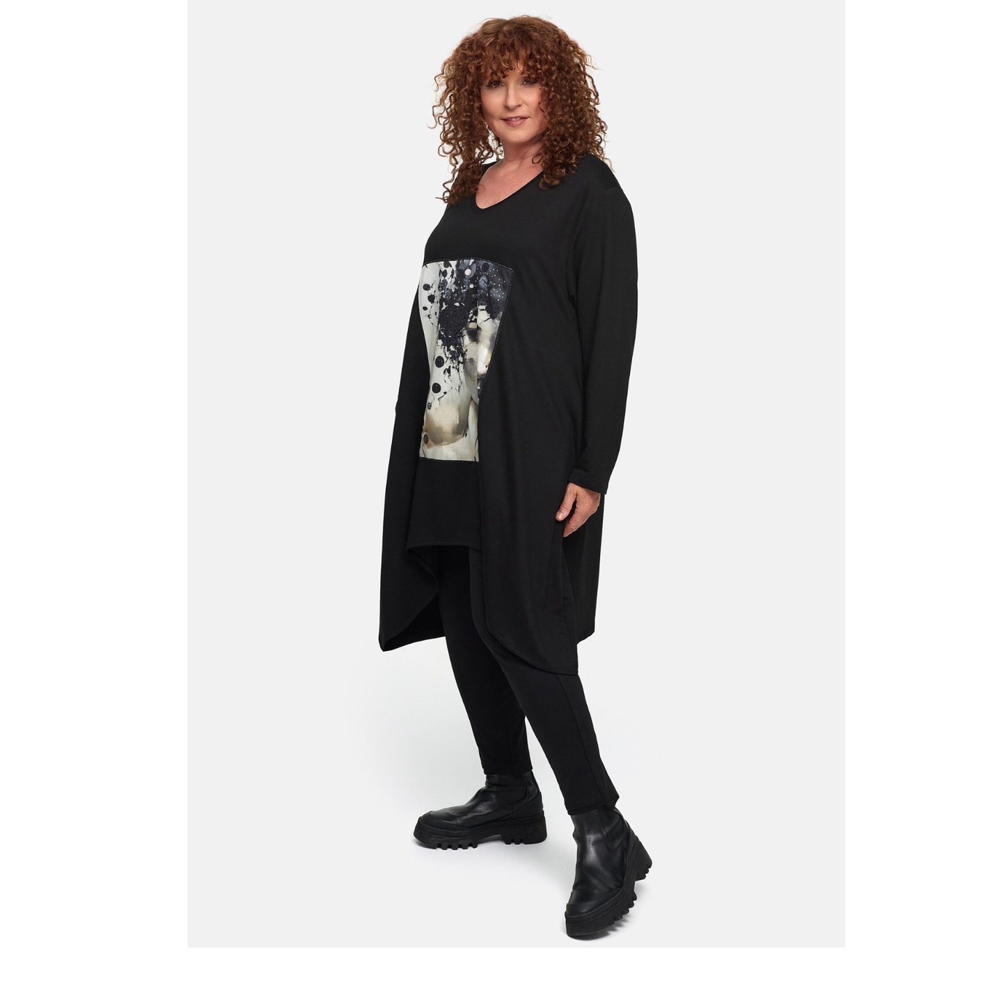 Frenzi4u Longtunika Art Soul Schwarz Print große Größen – Nickis XXL Fashion – Ansicht 4