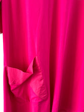 Lade das Bild in den Galerie-Viewer, DYB Shirt mit Eingriffstasche pink kiwi schwarz Gr 4 - 6
