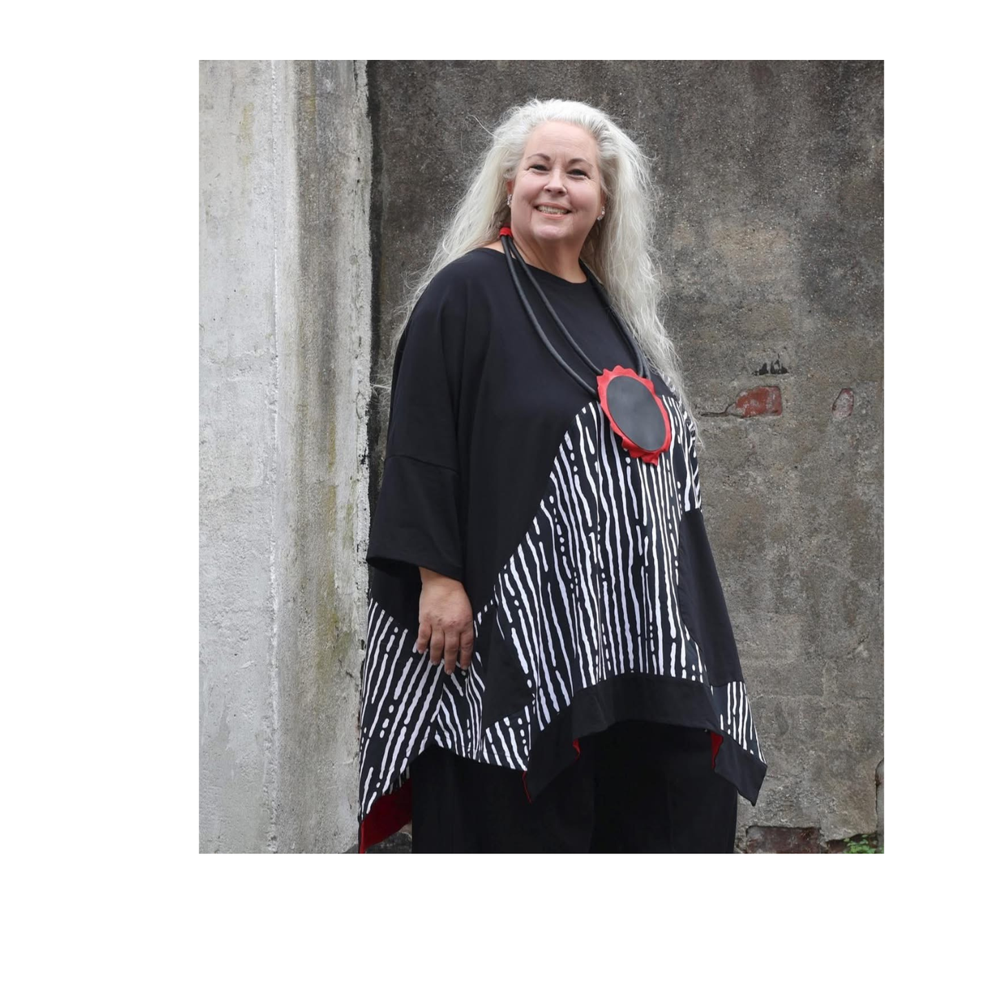 Bread & Butter „Art Linea“ Set – Tunika & Hose im Oversize-Look mit roten Akzenten 48 50 52 54 56 58 60 62 64