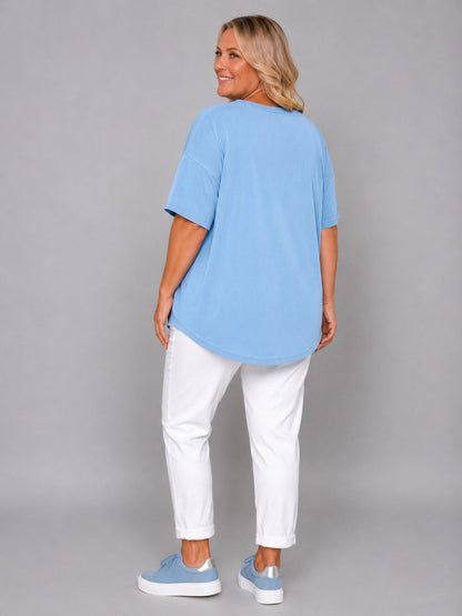 Shirt V-Ausschnitt Nieten Kurzarm Oversize – Gelb, Hellblau, Lila, Beige/Stein, Taupe & Weiß – Einheitsgröße 46–54