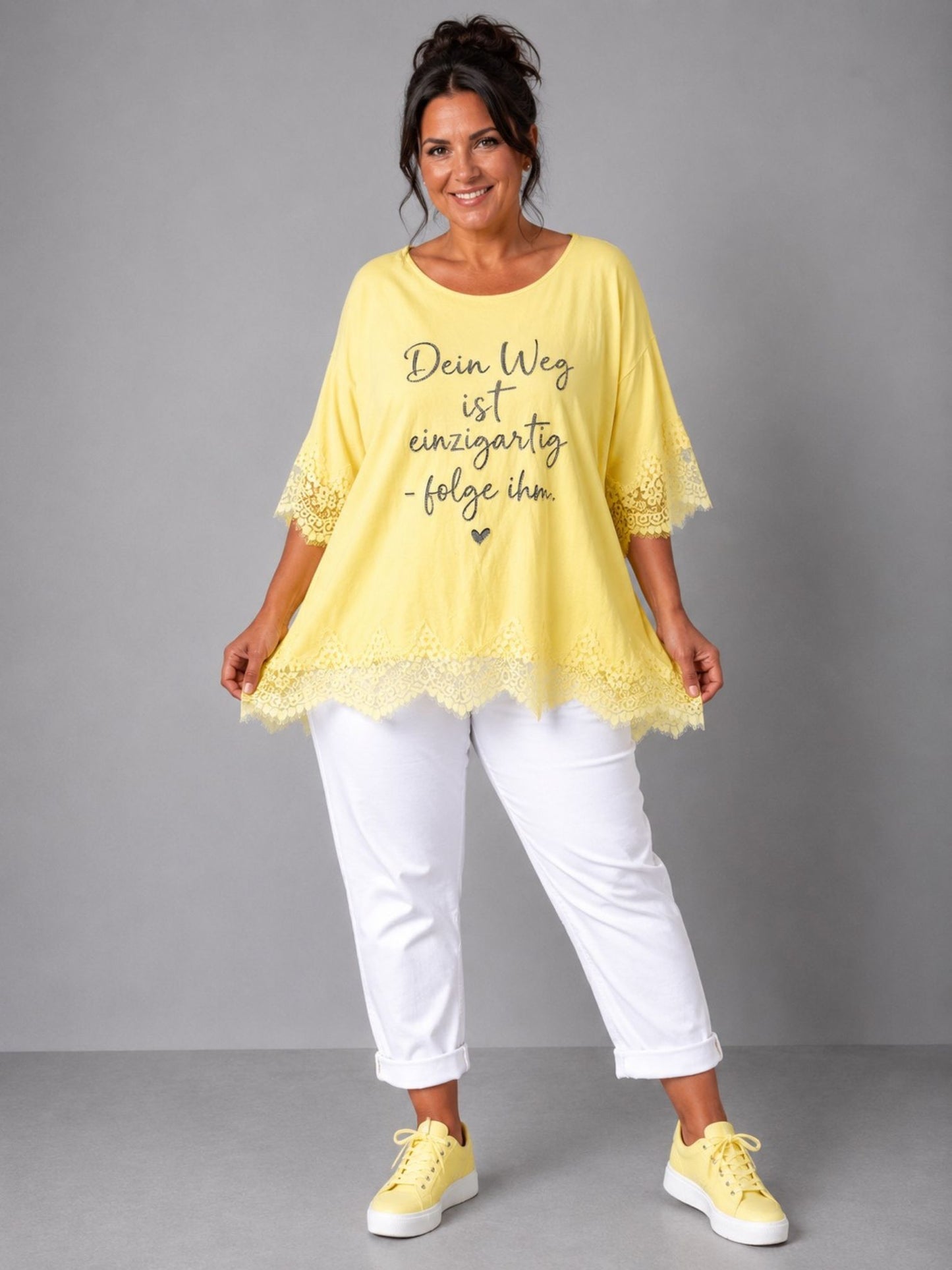 Shirt Spitze Straß-Schriftzug „Dein Weg ist einzigartig" – Mint, Schwarz, Weiß, Rosa, Pink, Koralle, Gelb, Beige, Hellblau – Einheitsgröße 44–52