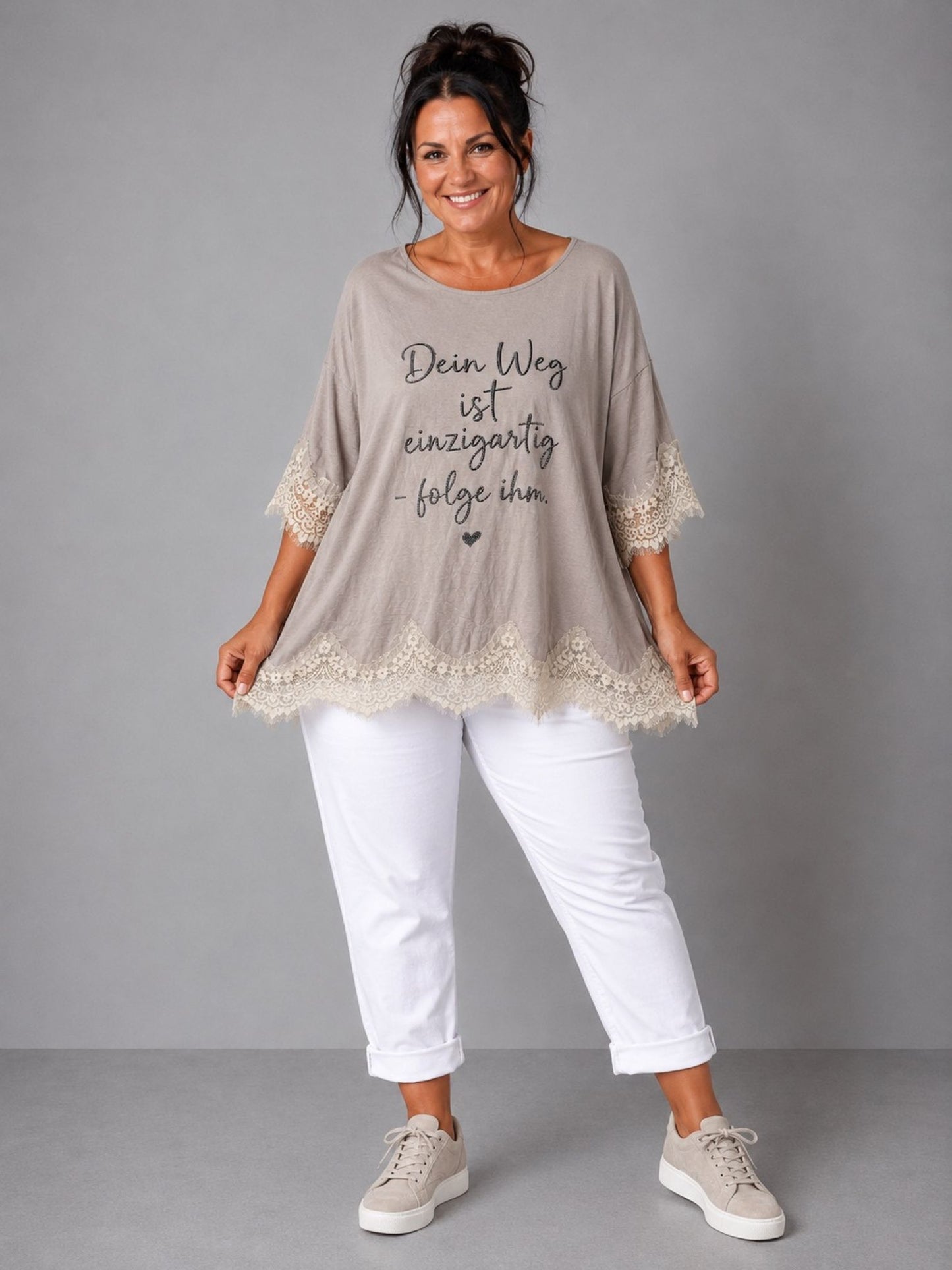 Shirt Spitze Straß-Schriftzug „Dein Weg ist einzigartig" – Mint, Schwarz, Weiß, Rosa, Pink, Koralle, Gelb, Beige, Hellblau – Einheitsgröße 44–52