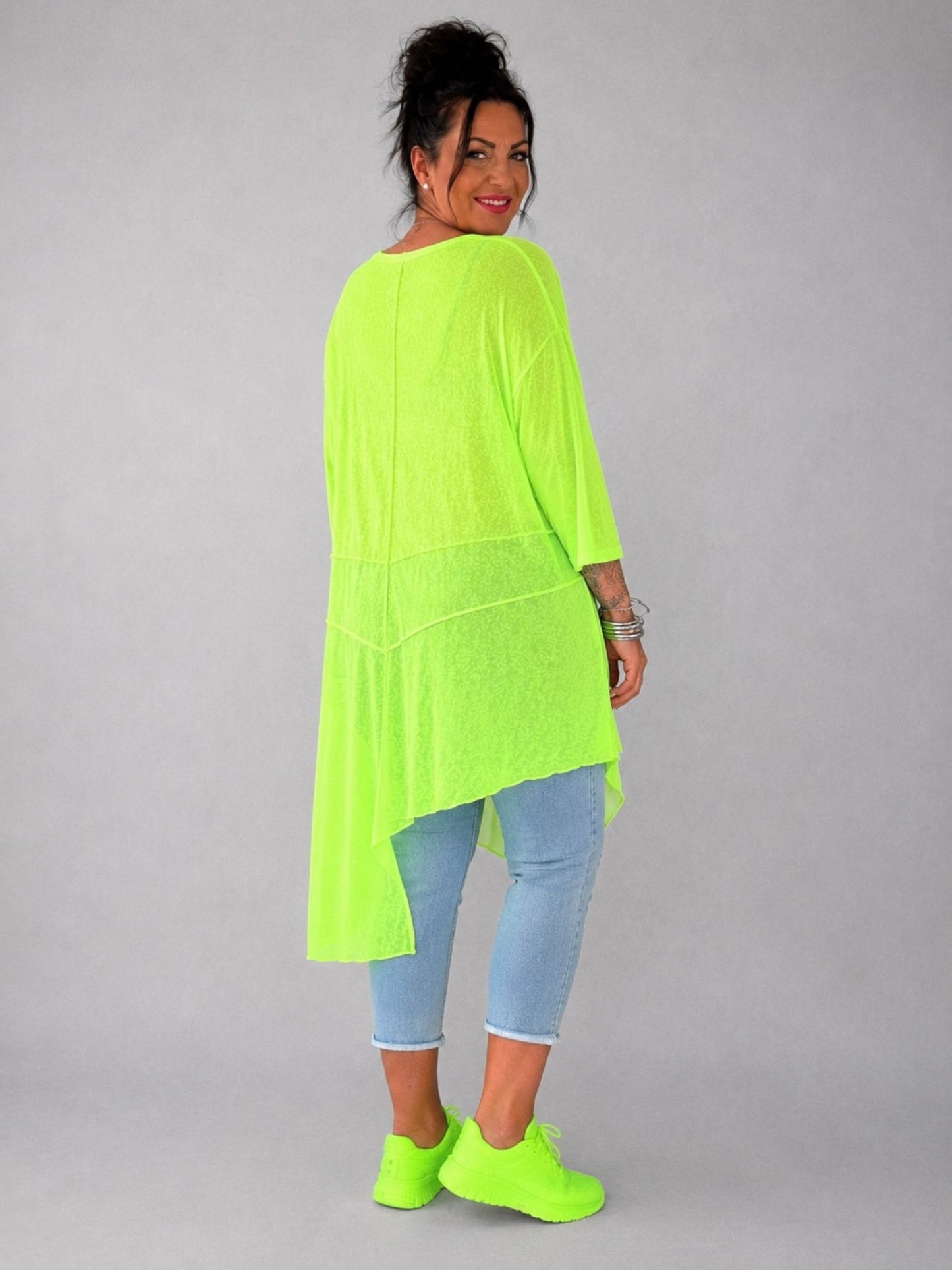 AKH Fashion Feinstrick-Shirt asymmetrisch – Neongrün, Neonpink, Neongelb & Weiß, Einheitsgröße 44–58