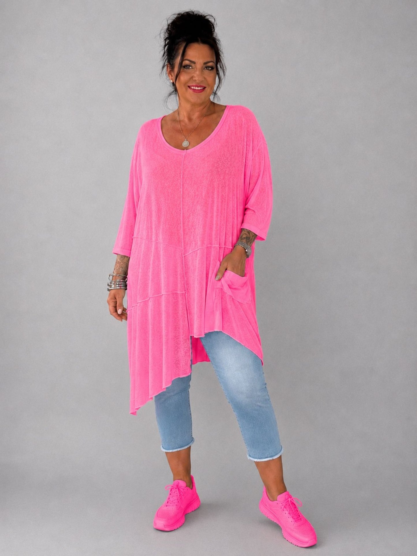 AKH Fashion Feinstrick-Shirt asymmetrisch – Neongrün, Neonpink, Neongelb & Weiß, Einheitsgröße 44–58