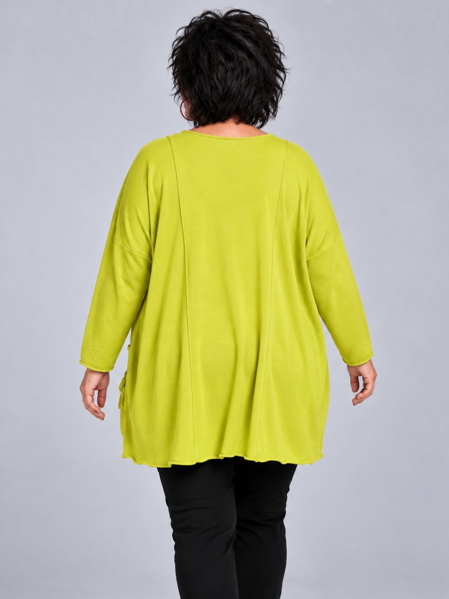 Amandine Feinstrick-Pullover mit abnehmbarer Ösen-Tasche Oversize – viele Farben, Einheitsgröße 44–60