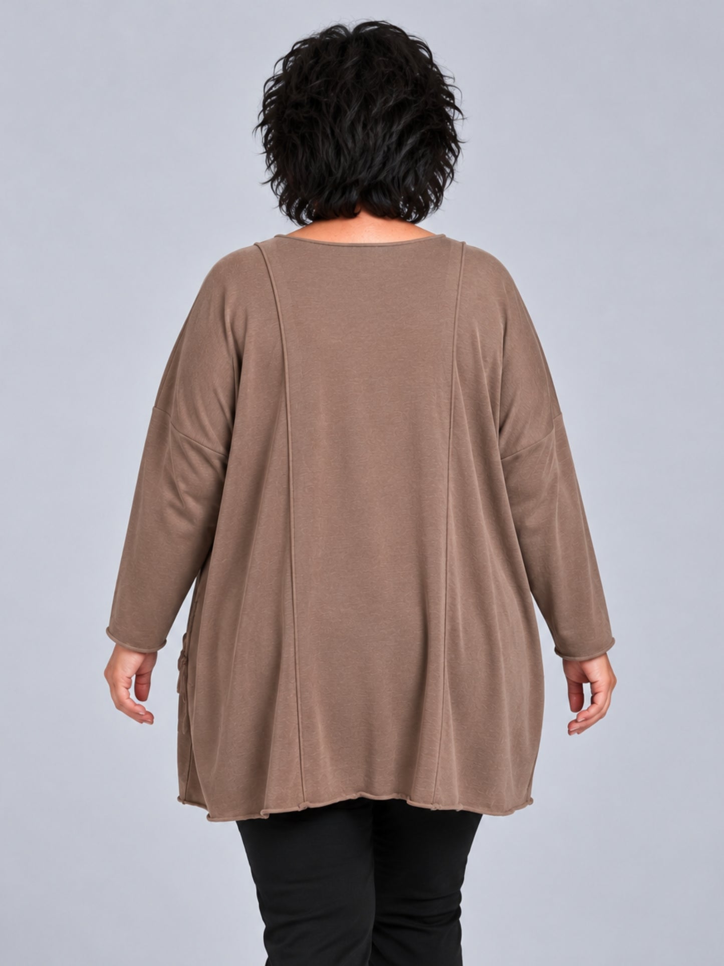 Amandine Feinstrick-Pullover mit abnehmbarer Ösen-Tasche Oversize – viele Farben, Einheitsgröße 44–60