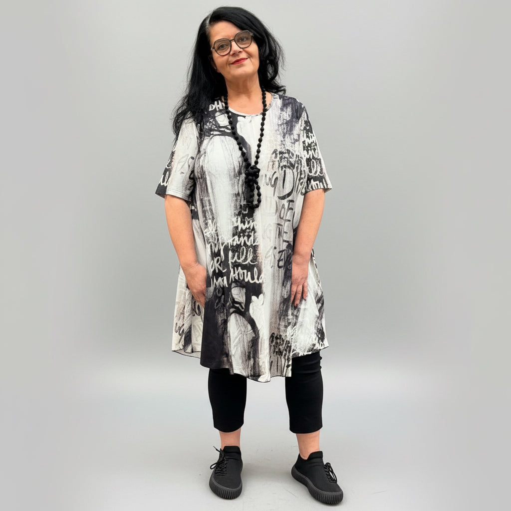 Chalou Long-Tunika Kleid Schwarz Grau Print große Größen – Nickis XXL Fashion – Ansicht 3