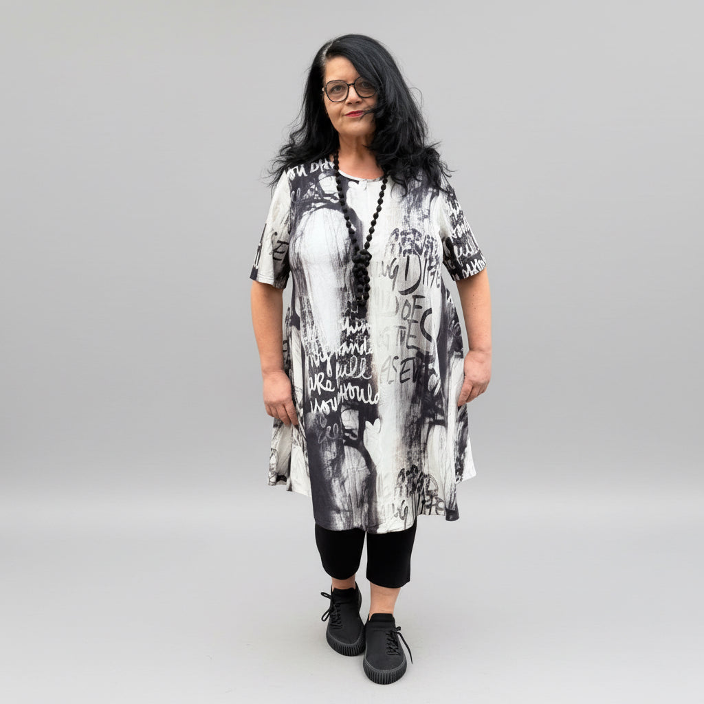 Chalou Long-Tunika Kleid Schwarz Grau Print große Größen – Nickis XXL Fashion – Ansicht 5