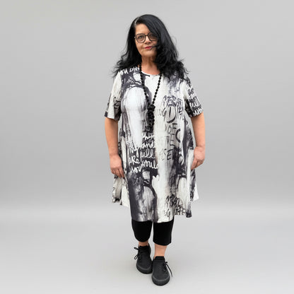 Chalou Long-Tunika Kleid Schwarz Grau Print große Größen – Nickis XXL Fashion – Ansicht 5