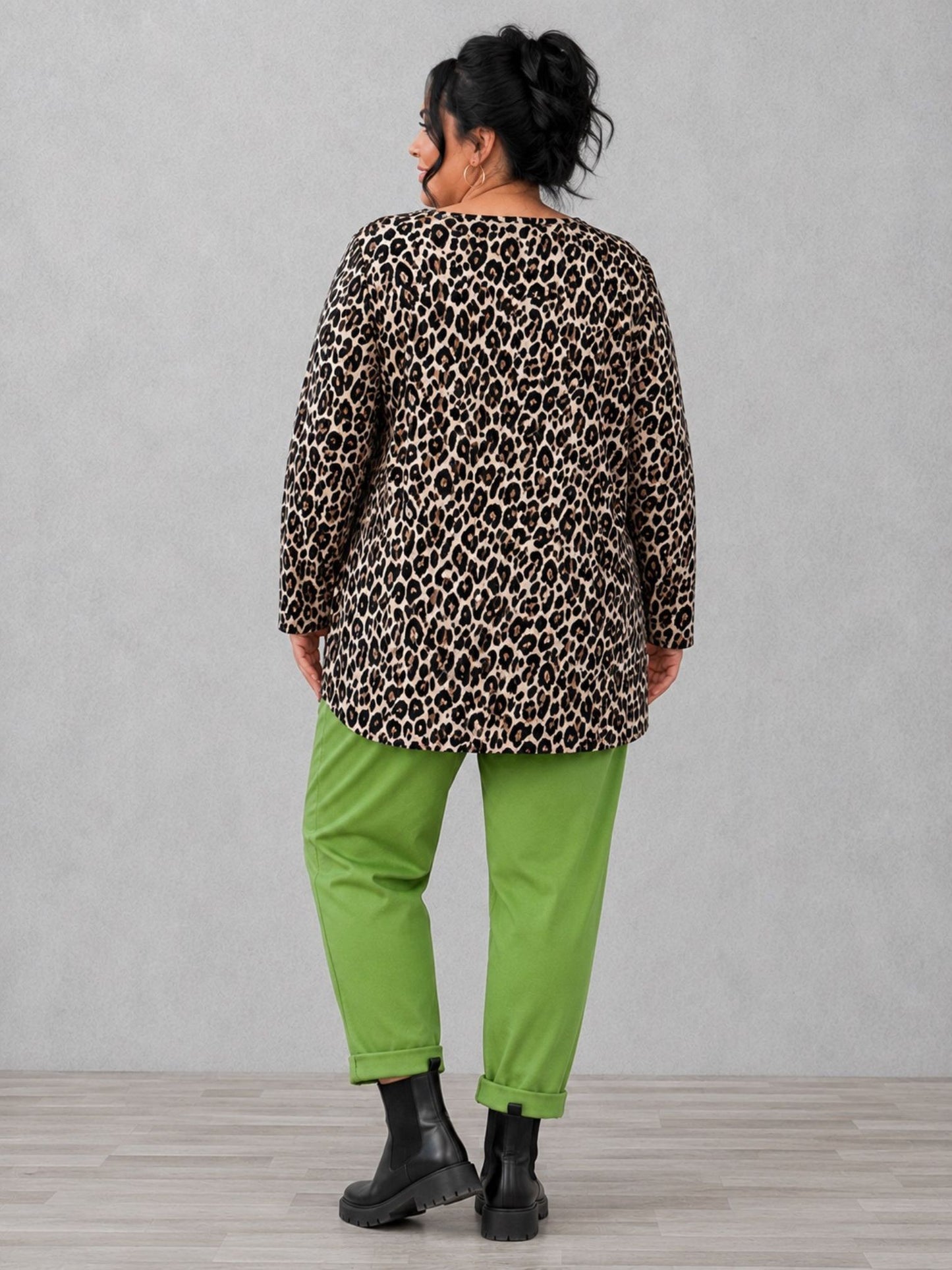 Doris Streich Sweatshirt Leo-Print mit Folienprint in Kiwi – Beige/Schwarz Gr. 44–56