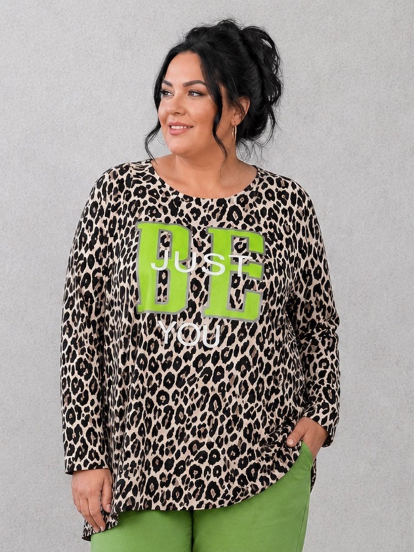 Doris Streich Sweatshirt Leo-Print mit Folienprint in Kiwi – Beige/Schwarz Gr. 44–56