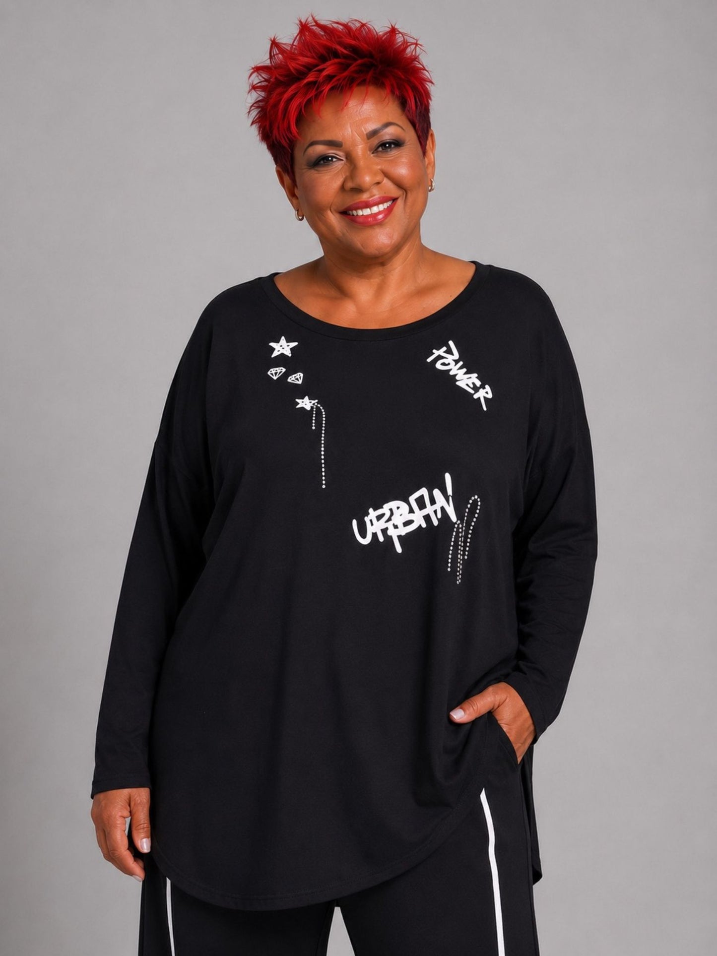 Doris Streich Shirt Viskose Oversize Graffiti-Druck mit Straß – Schwarz/Weiß Gr. 44–56