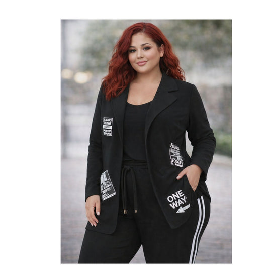 Doris Streich Kurzblazer Schwarz mit Printdetails – weich & figurfreundlich (Kopie)