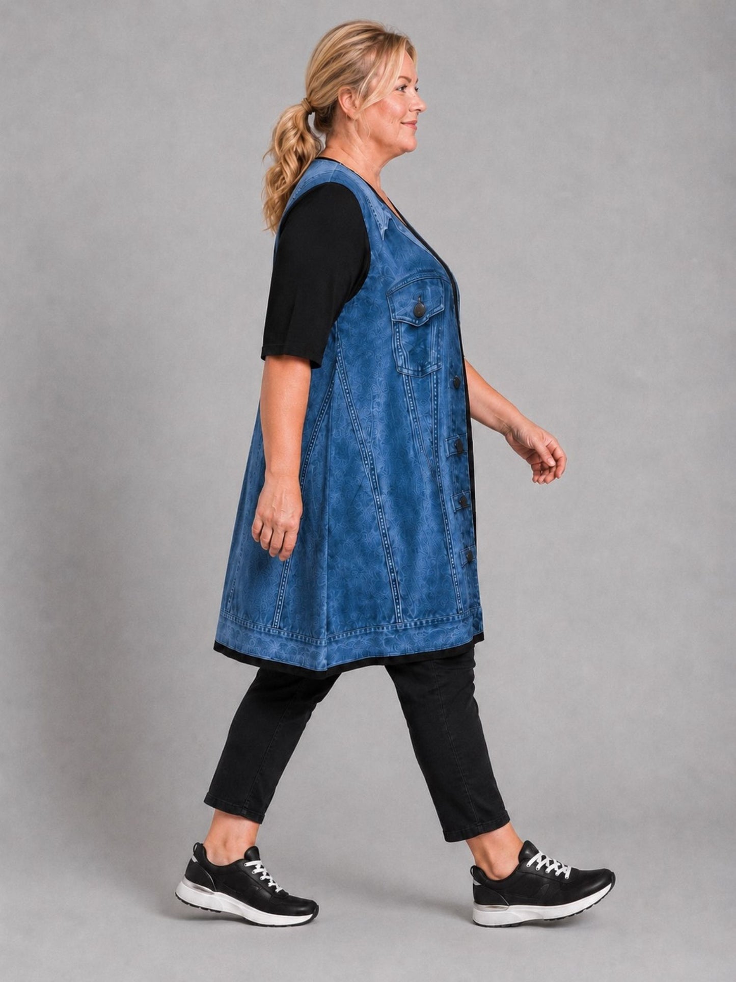 Frenzi Shirt mit Jeans-Optik und Westendruck Oversize – Blau, Einheitsgröße 46–54