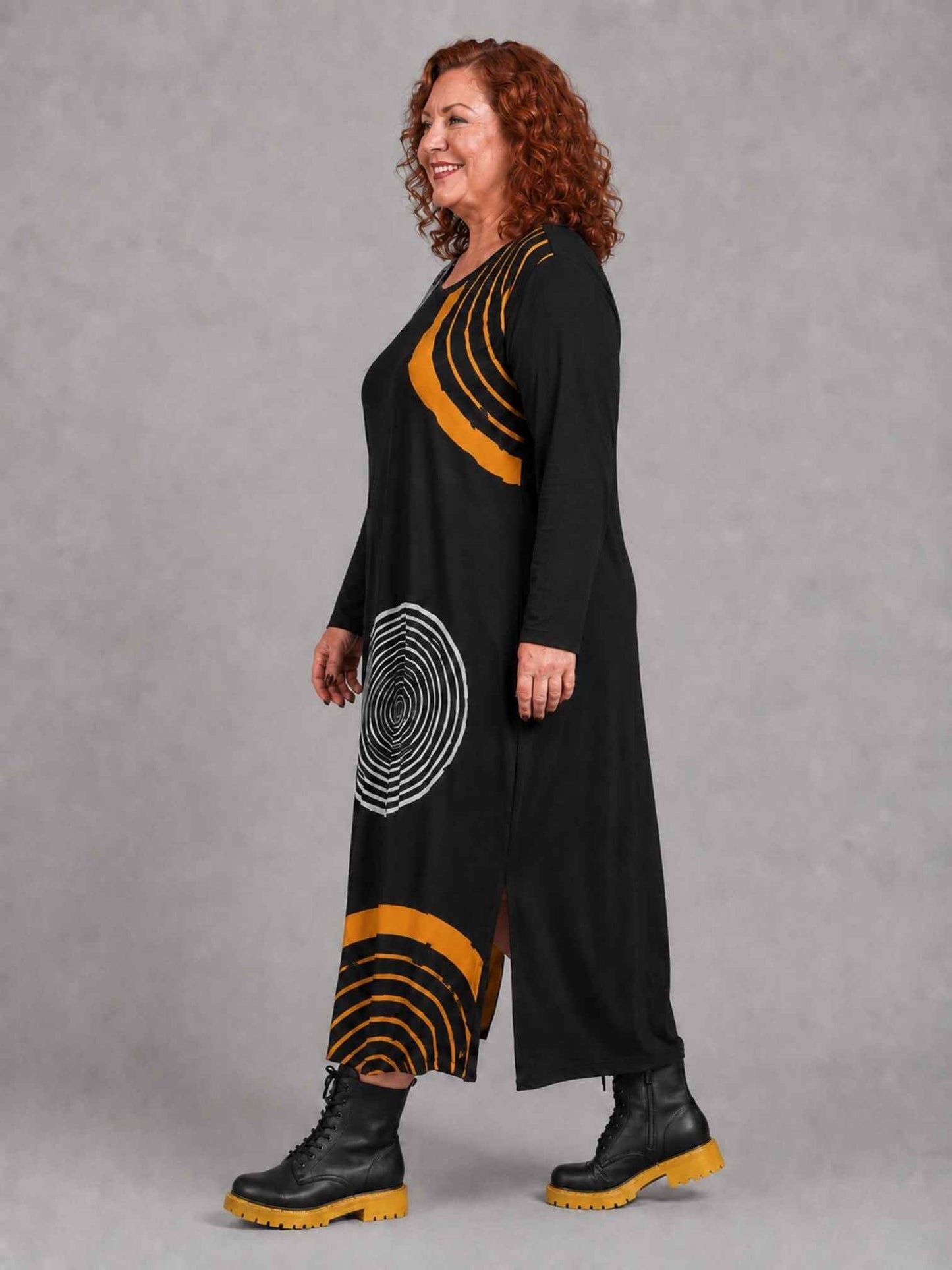 Frenzi Kleid Kreisdruck Oversize – Einheitsgröße 44–58, Schwarz/Gelb