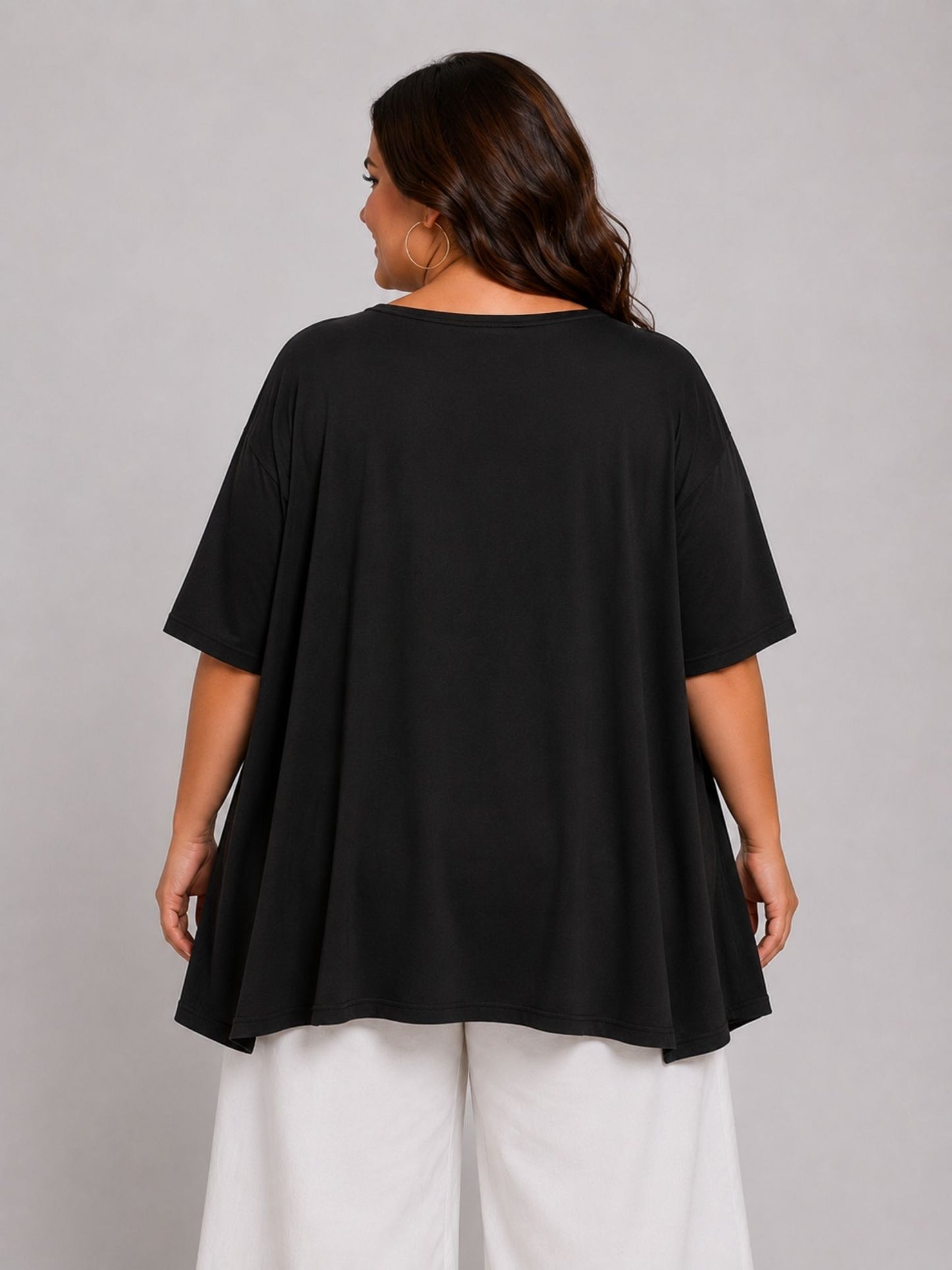 Frenzi Shirt A-Linie Leoparden-Print – Bunt auf Schwarz | Einheitsgröße 44–58