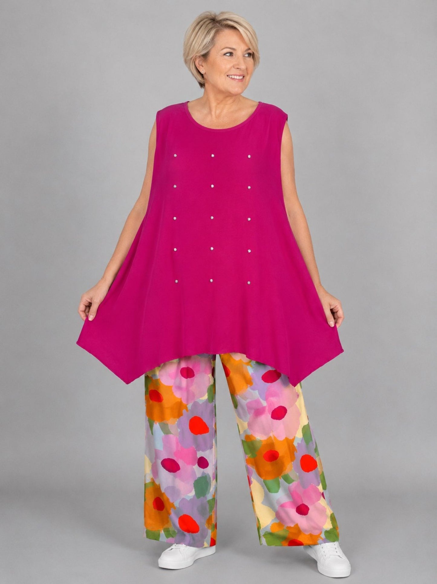 Frenzi Top mit Strassnieten – ärmellos, asymmetrischer Saum – in 5 Farben – Einheitsgröße 46–56