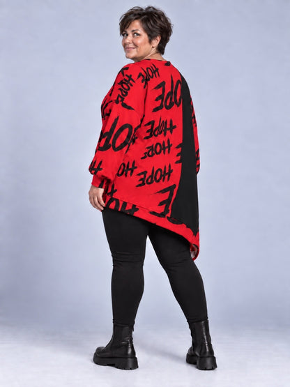 Rotes Longshirt mit HOPE-Schriftzug und schwarzer Bahn bis in den Zipfel, Rückansicht